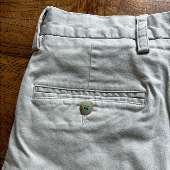 Southern Tide Men's khaki Shorts- size 28- 6.5 inch inseam - Picture 8 of 13